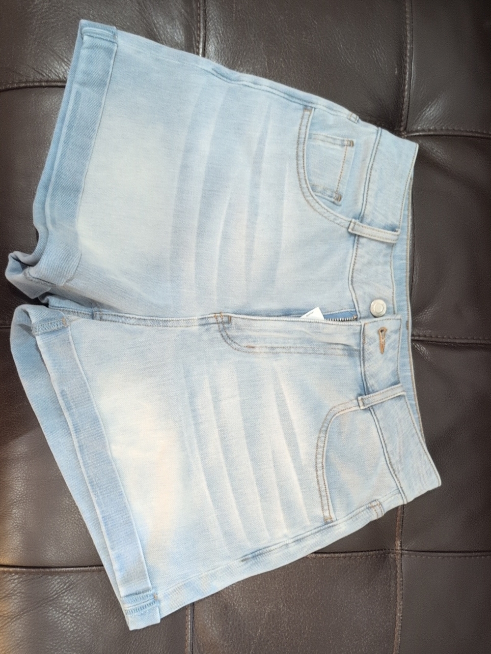 HALARA Light Wash Denim Jean Shorts - Women's